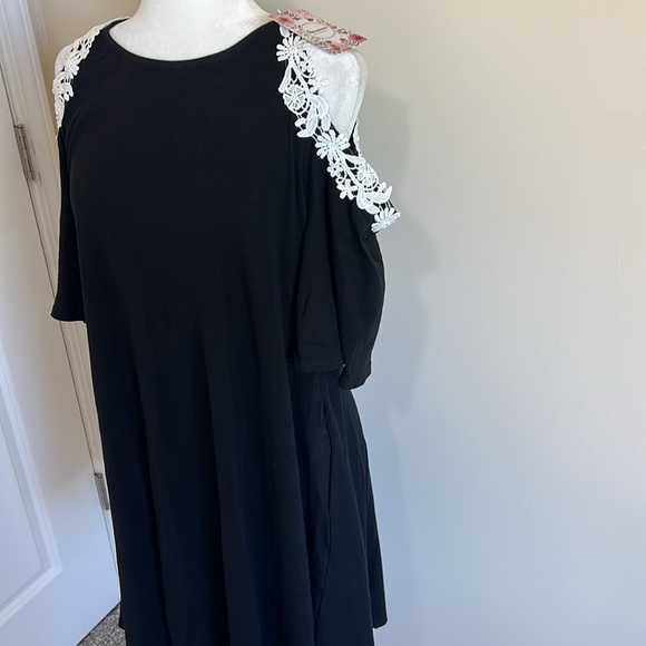 NWT, Large Aoxwomen Cold Shoulder Crewneck Pullover Mini Dress with Pockets. - Picture 3 of 12